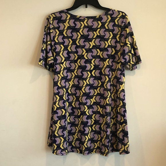 Geometric like lularoe perfect T - Picture 3 of 5